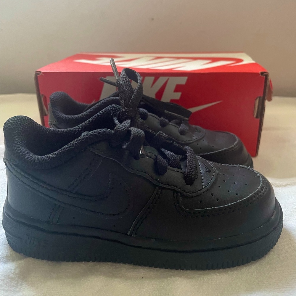 Nike Force 1 size 7